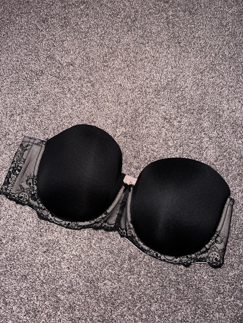 Torrid Black Strapless Lace Bra 42DD plus size curvy lingerie romantic goth sexy